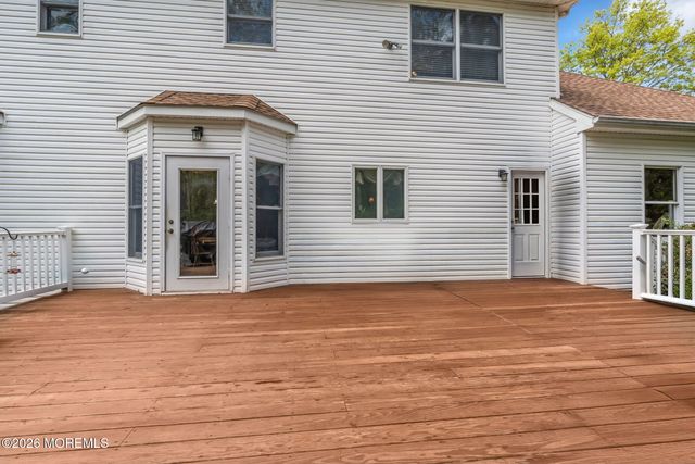 4 Quaker Hill Road, Jackson, NJ 08527