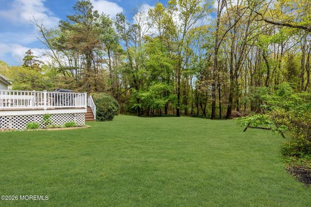 4 Quaker Hill Road, Jackson, NJ 08527