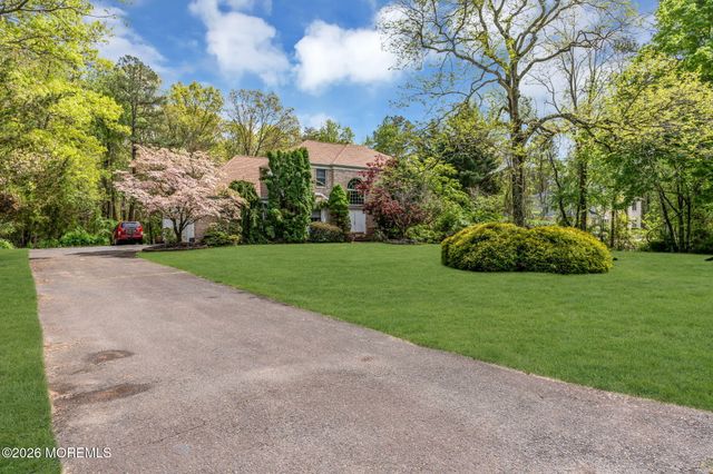4 Quaker Hill Road, Jackson, NJ 08527