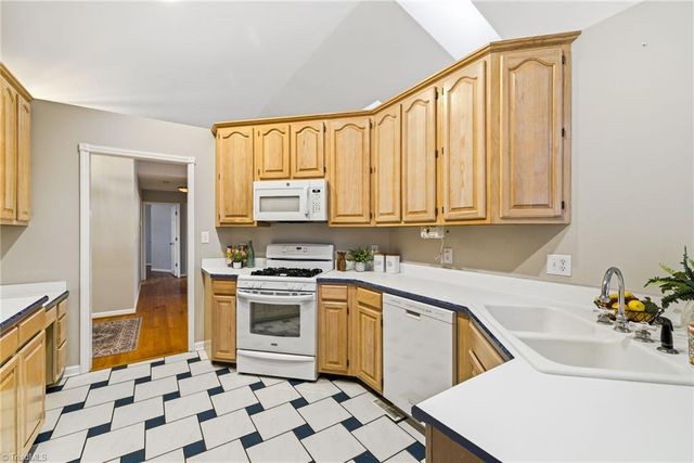 1805 Lynwood Drive, Greensboro, NC 27406