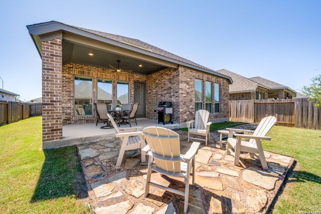1720 Field Brook, Seguin, TX 78155