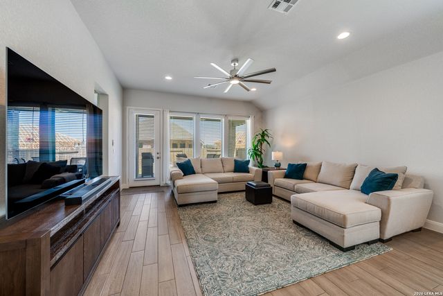 1720 Field Brook, Seguin, TX 78155