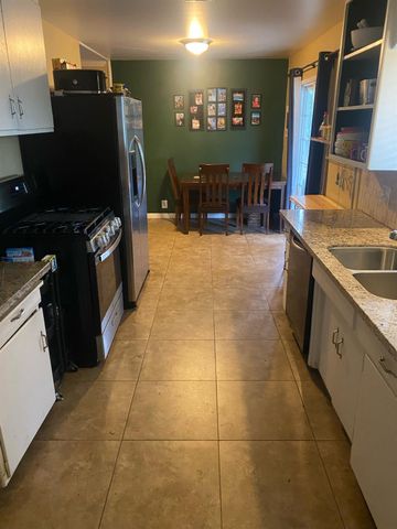 1602 Del Monte Ave, Modesto, CA 95350