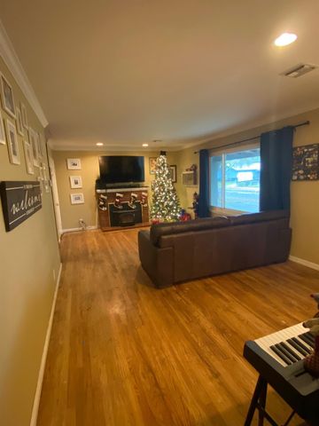 1602 Del Monte Ave, Modesto, CA 95350