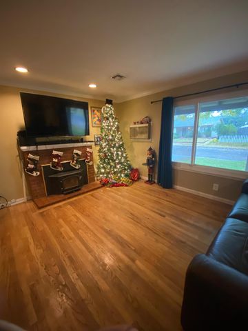 1602 Del Monte Ave, Modesto, CA 95350