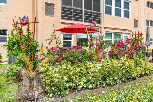 2600 NE 1st Lane 104, Boynton Beach, FL 33435