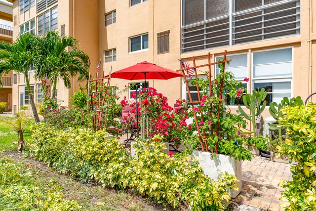 2600 NE 1st Lane 104, Boynton Beach, FL 33435