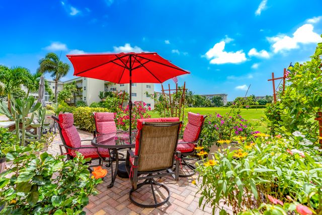 2600 NE 1st Lane 104, Boynton Beach, FL 33435