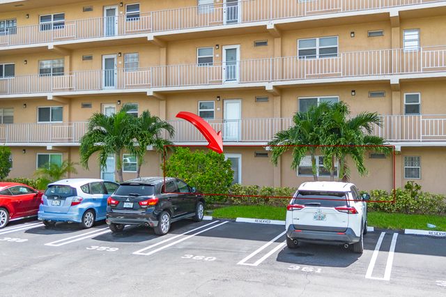2600 NE 1st Lane 104, Boynton Beach, FL 33435
