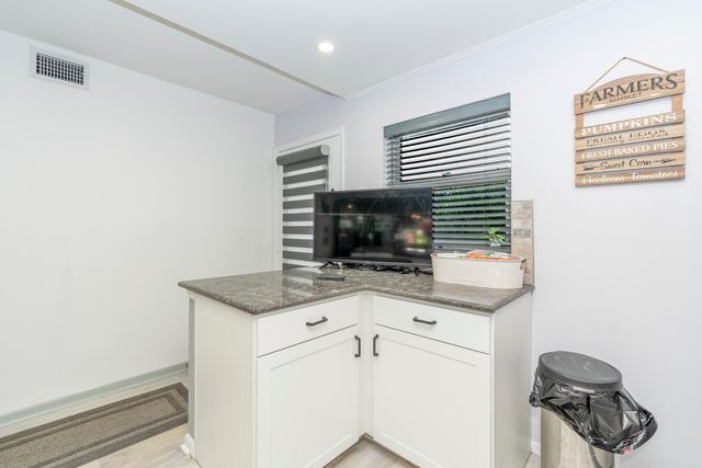 2600 NE 1st Lane 104, Boynton Beach, FL 33435