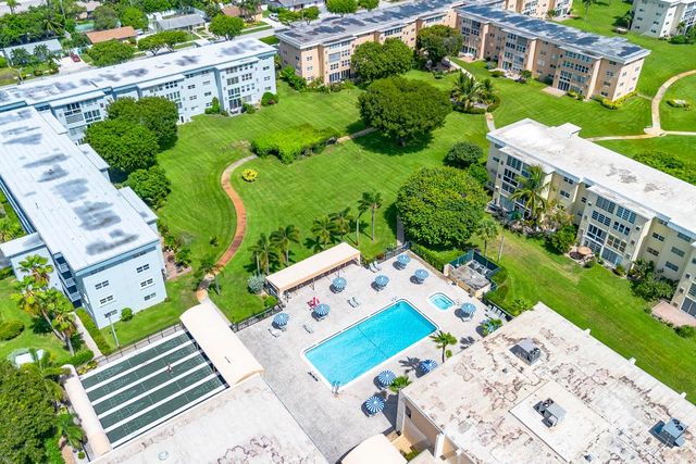 2600 NE 1st Lane 104, Boynton Beach, FL 33435