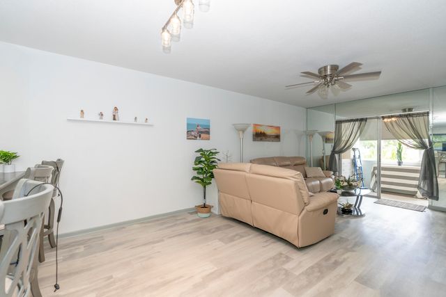 2600 NE 1st Lane 104, Boynton Beach, FL 33435