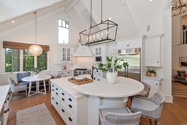 27567 W Shore Road, Lake Arrowhead, CA 92352