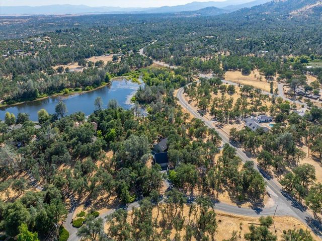 15745 Montgomery Ranch Road, Redding, CA 96001