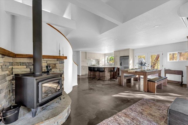 15745 Montgomery Ranch Road, Redding, CA 96001