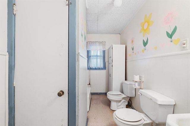 631 S Harris ST, Giddings, TX 78942