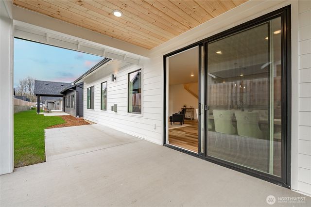 2883 Oleander Lane, Blaine, WA 98230