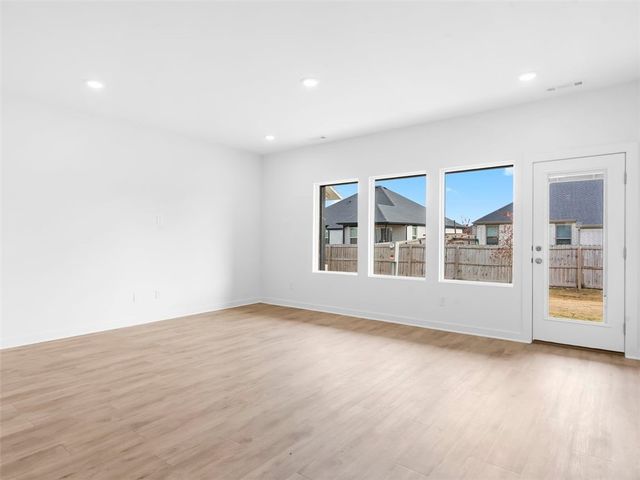 435 S Neon Avenue, Fayetteville, AR 72704