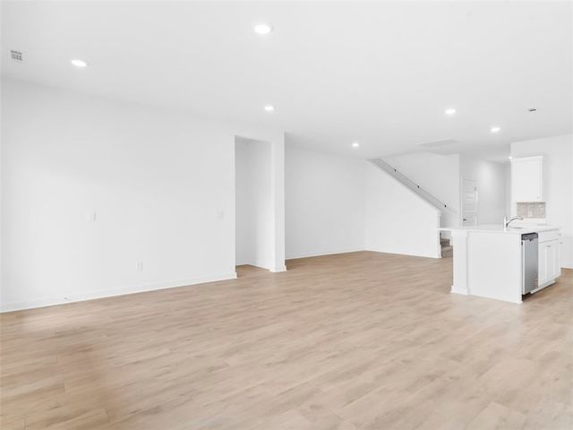 435 S Neon Avenue, Fayetteville, AR 72704