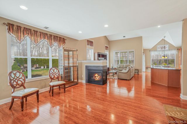 11 Ovation Place, Eastport, NY 11941