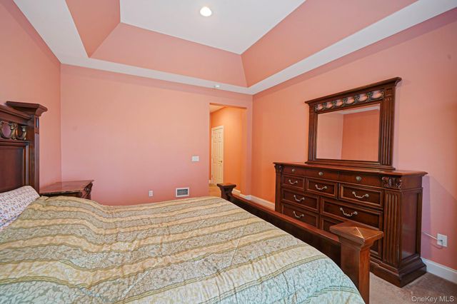 11 Ovation Place, Eastport, NY 11941