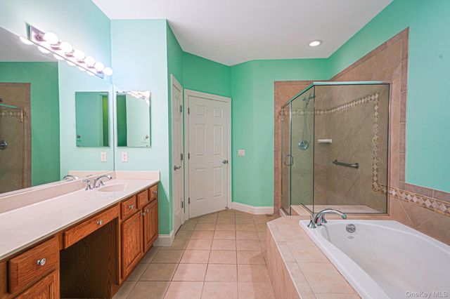 11 Ovation Place, Eastport, NY 11941