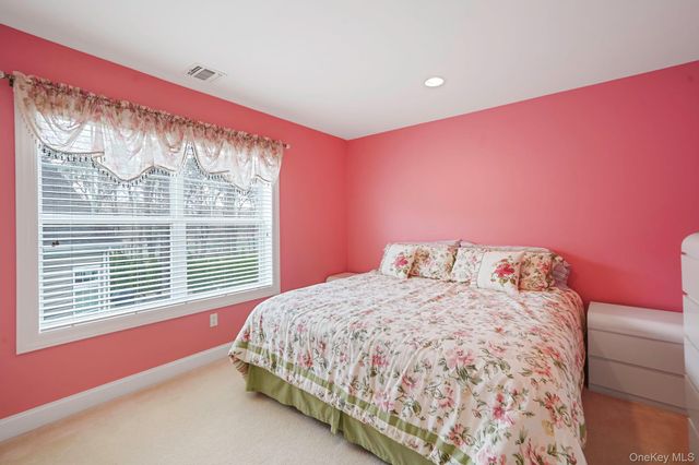 11 Ovation Place, Eastport, NY 11941