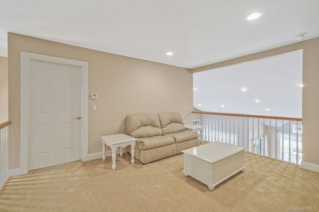 11 Ovation Place, Eastport, NY 11941