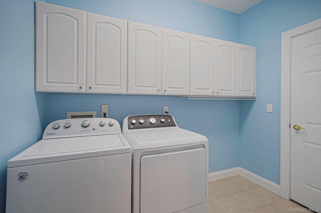 11 Ovation Place, Eastport, NY 11941