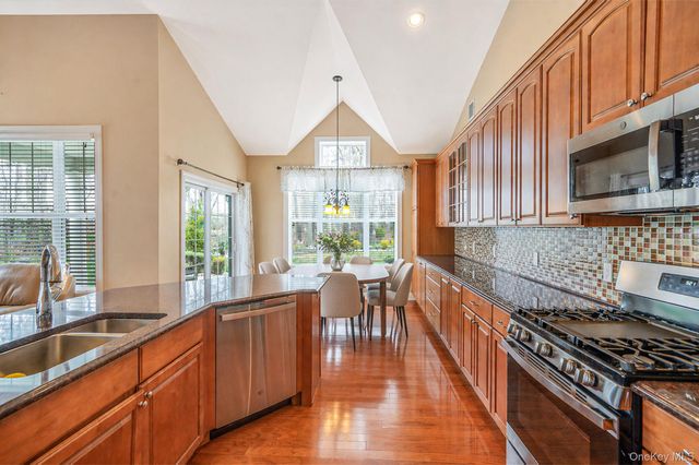 11 Ovation Place, Eastport, NY 11941