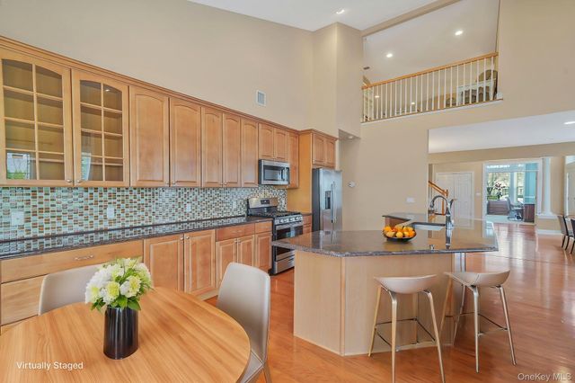 11 Ovation Place, Eastport, NY 11941