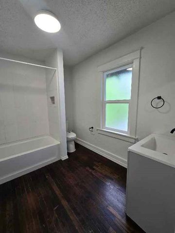 4314 Wayne Avenue, Kansas City, MO 64110