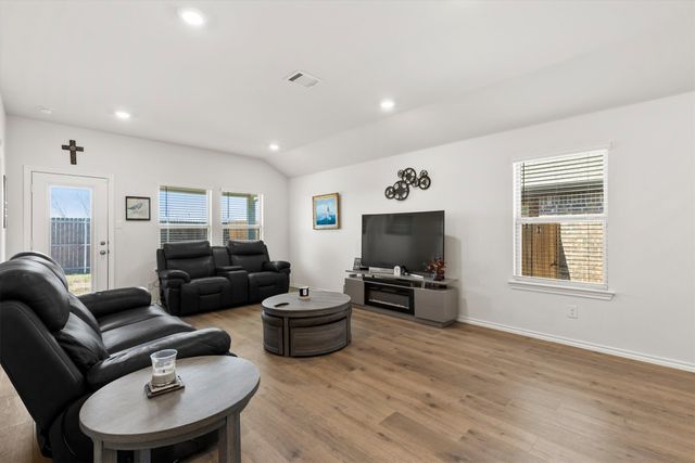 1904 Bailer Way, Royse City, TX 75189