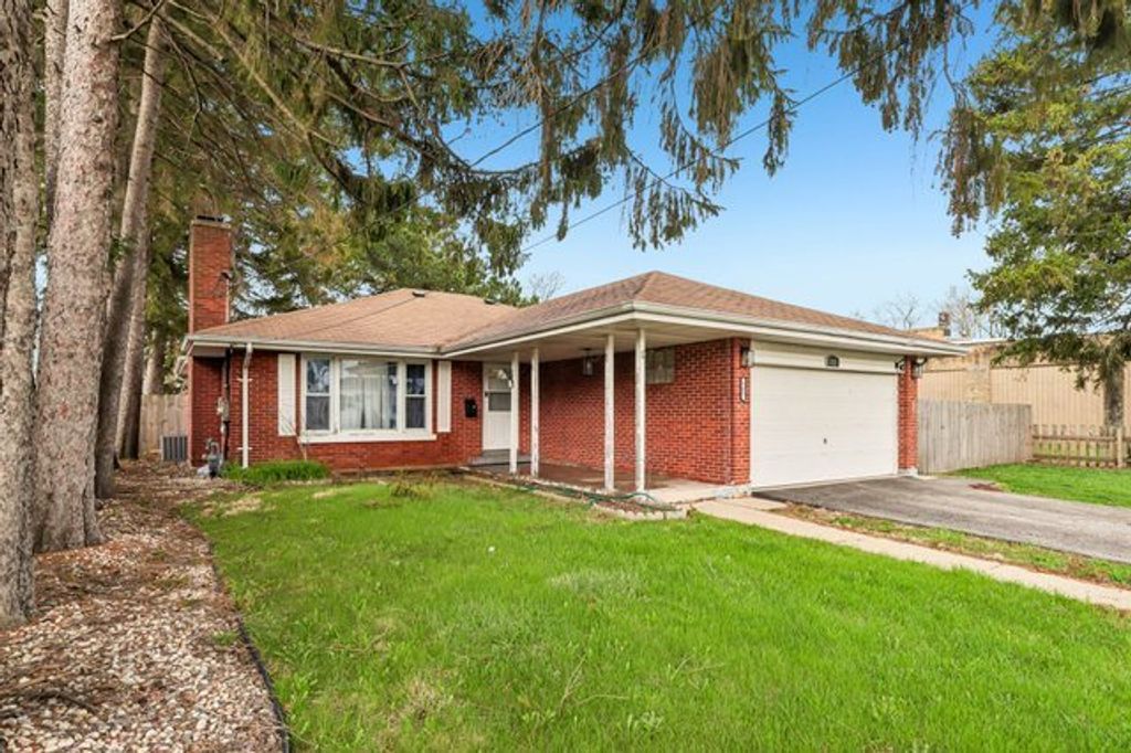 905 S Martin Luther King Jr Avenue, Waukegan, IL 60085