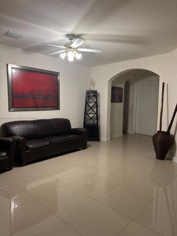 15400 SW 176th Ln, Miami, FL 33187