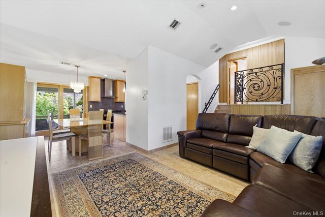 21 Soloff Boulevard, Inwood, NY 11096