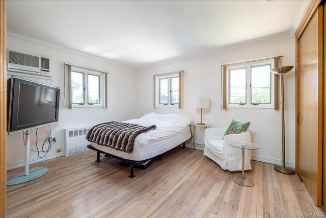 21 Soloff Boulevard, Inwood, NY 11096