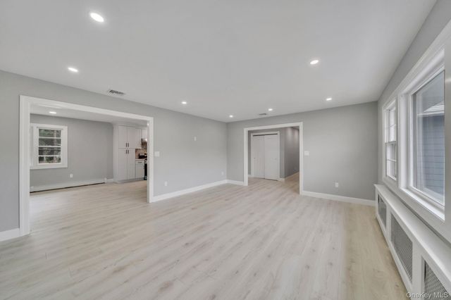 827 Aberdeen Road, Bay Shore, NY 11706