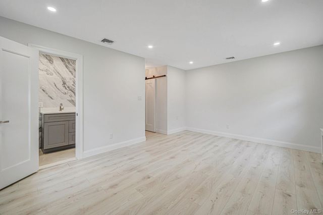 827 Aberdeen Road, Bay Shore, NY 11706