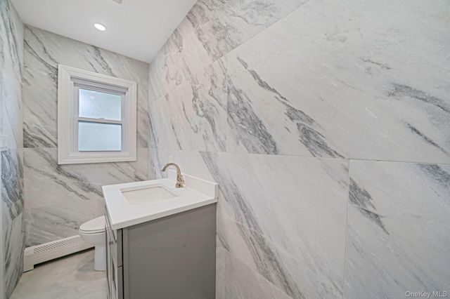 827 Aberdeen Road, Bay Shore, NY 11706