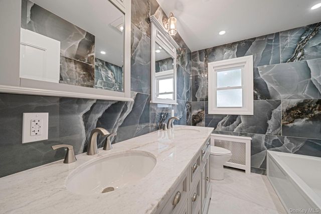 827 Aberdeen Road, Bay Shore, NY 11706