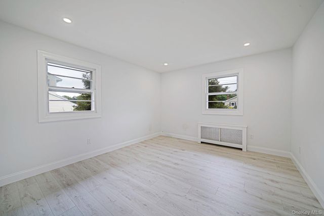 827 Aberdeen Road, Bay Shore, NY 11706