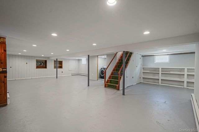 827 Aberdeen Road, Bay Shore, NY 11706