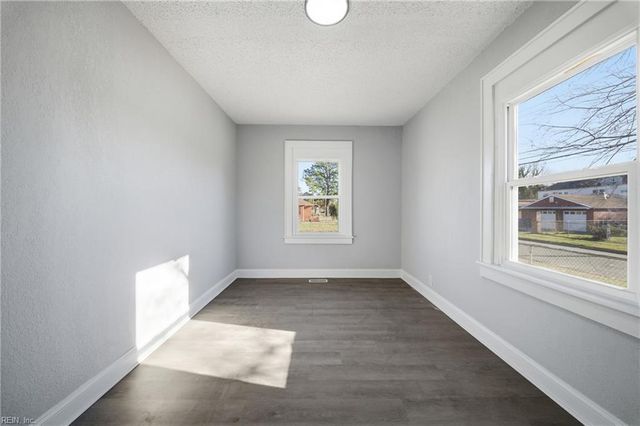 2300 Courtney AVE, Norfolk, VA 23504