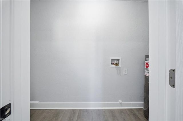 2300 Courtney AVE, Norfolk, VA 23504