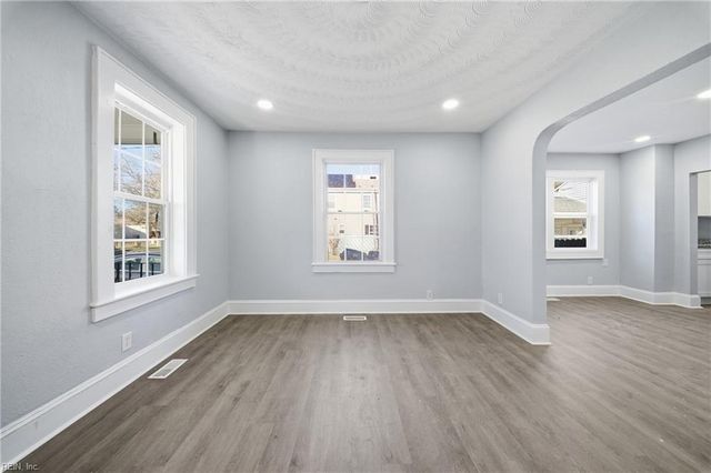 2300 Courtney AVE, Norfolk, VA 23504