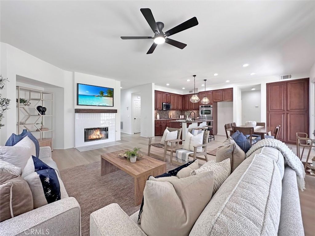 Image 5 of property listing at 35610 Denver, Winchester, CA 92596