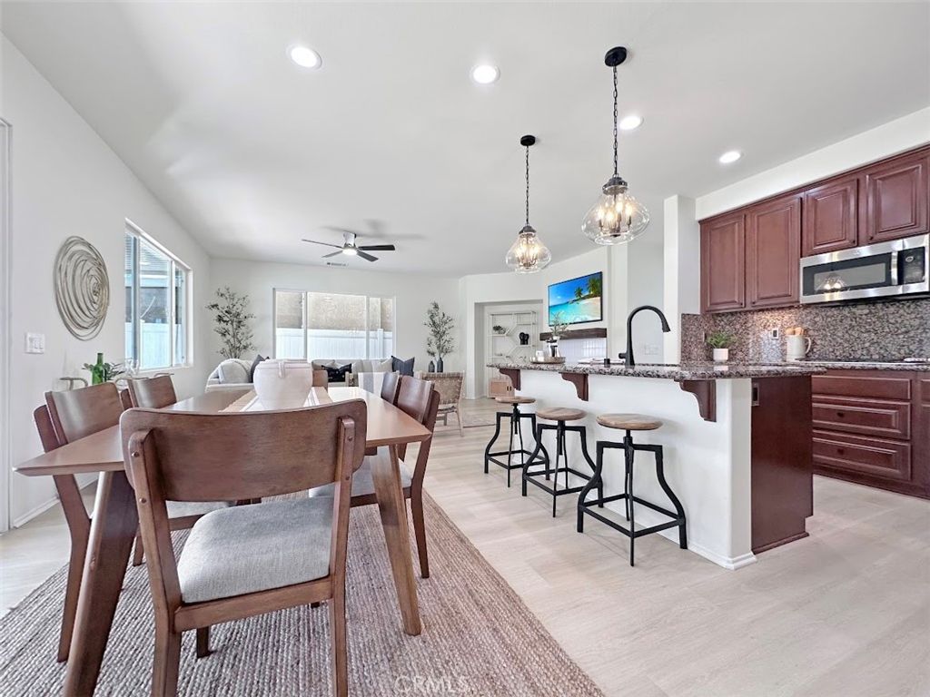 Image 6 of property listing at 35610 Denver, Winchester, CA 92596