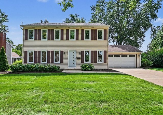 1120 Summit Hills Lane, Naperville, IL 60563