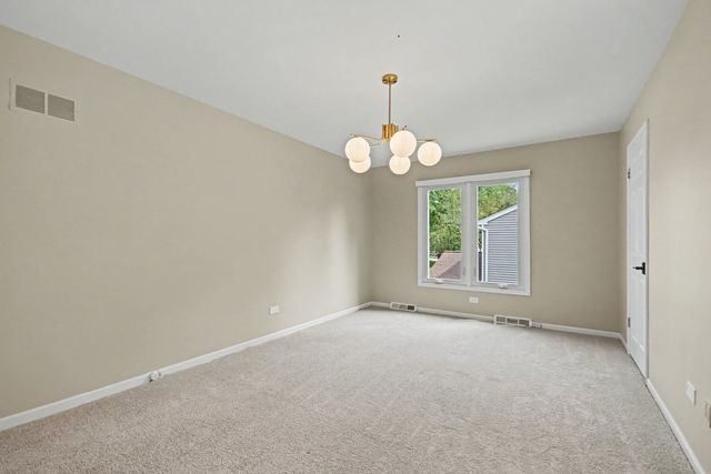 1120 Summit Hills Lane, Naperville, IL 60563